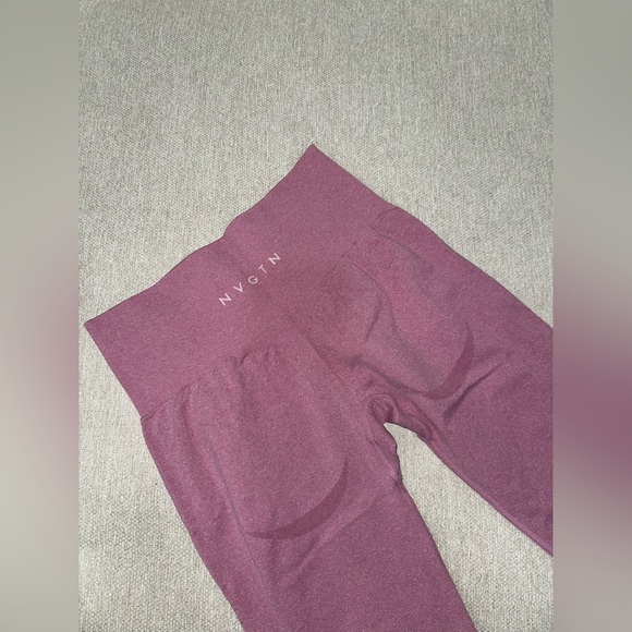 NVGTN Contour Seamless Leggings Sz Medium - Picture 4 of 5